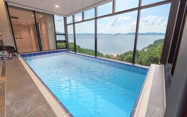 Beclassy Kids Poolvilla Geojae Jungledomejeom