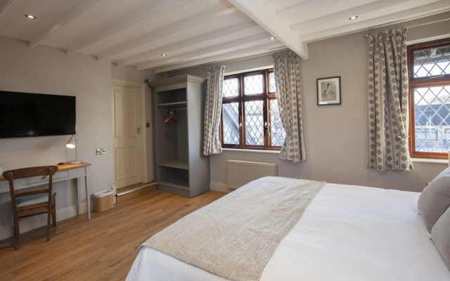 Woodborough Inn