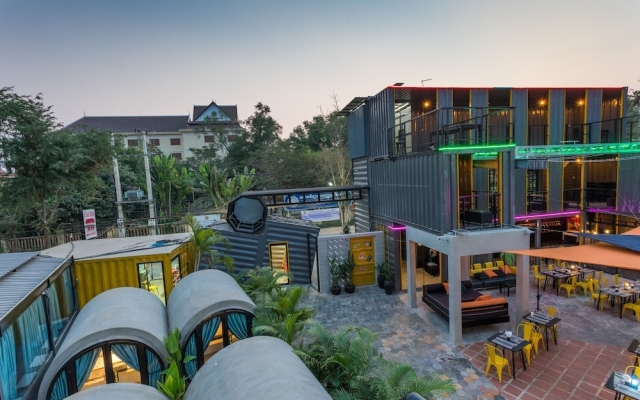 White Rabbit Hostel - Adults Only