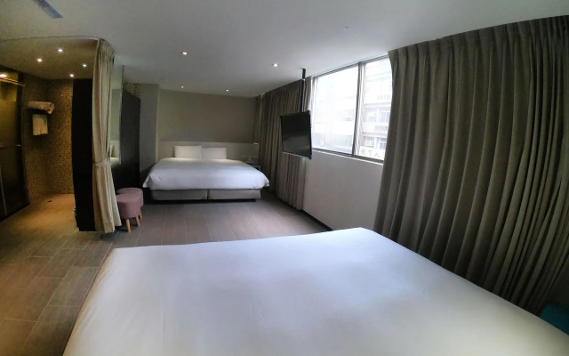 YOUR Hotel