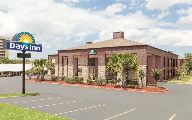 Executive Inn & Suites