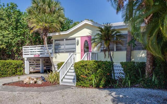 Palm Breeze Cottage