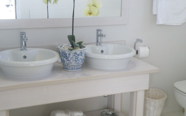 138 Marine Beachfront Guesthouse