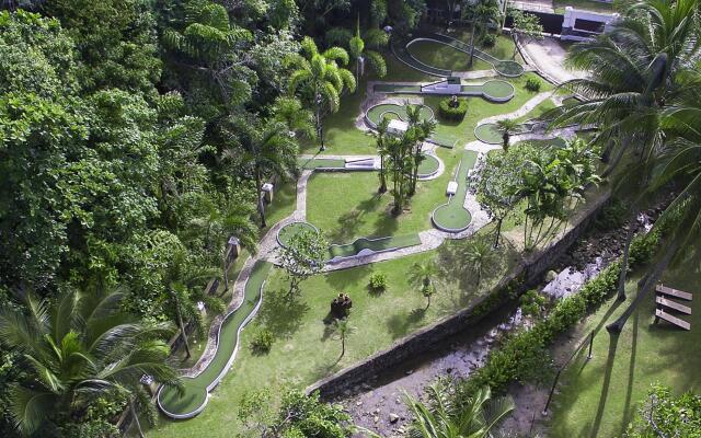 Le Meridien Phuket Beach Resort