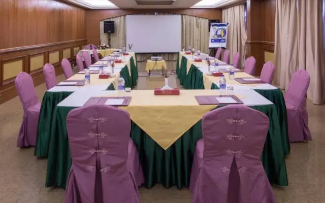 Safeer Plaza Hotel Apartments
