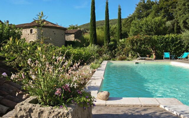 La Seigneurie de Naves