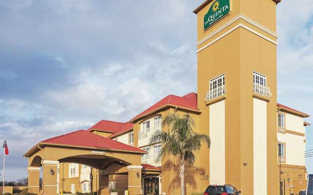 La Quinta Inn & Suites by Wyndham Houston Hobby Airport