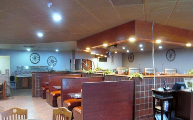 Quality Inn Conference Center Logansport
