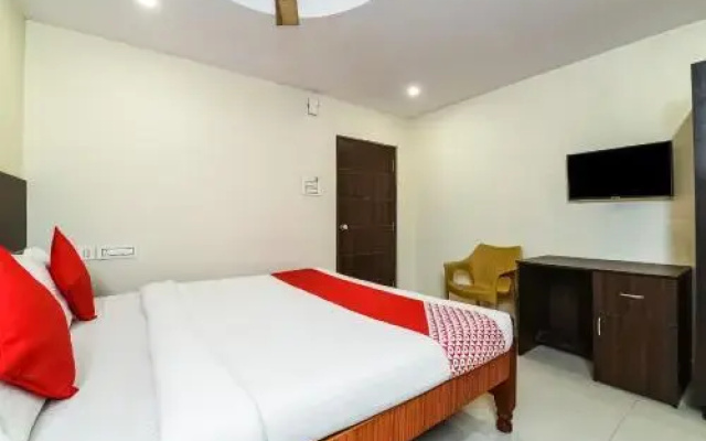 B Hotel by OYO Rooms
