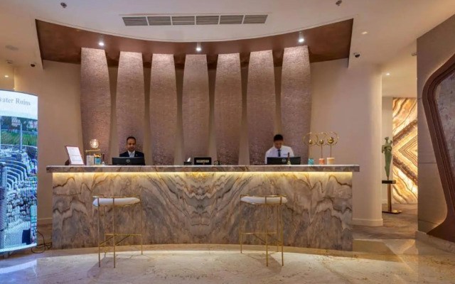 Mirage Hotel & Conference Center
