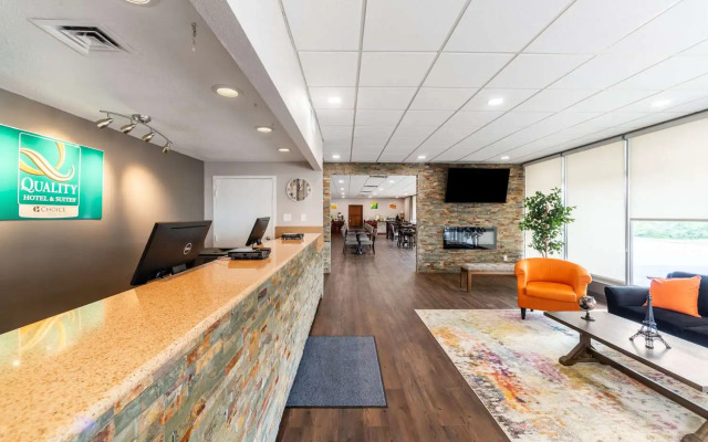 Quality Inn & Suites Vandalia near I-70 and Hwy 51