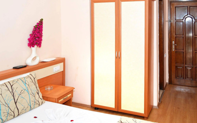 Nebilux Hotel