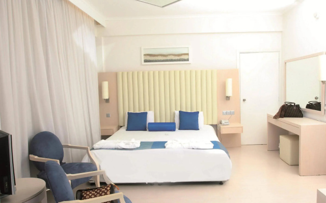 Vrissiana Boutique Beach