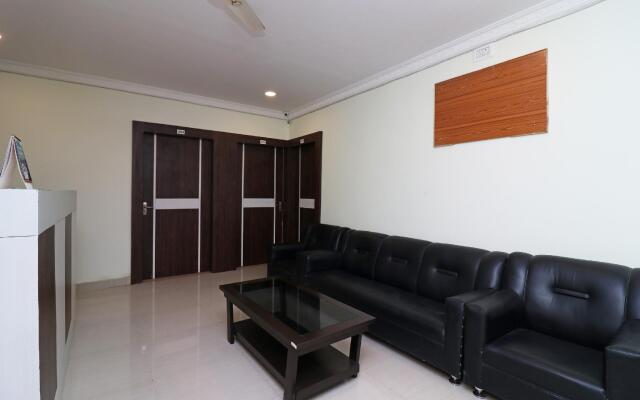 OYO 27602 Hotel Green Space