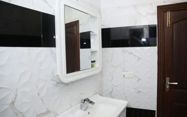 Luxury 3 Bedrooms Apartment