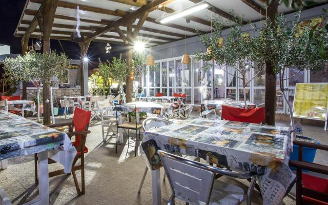 Vickys Studios Faliraki