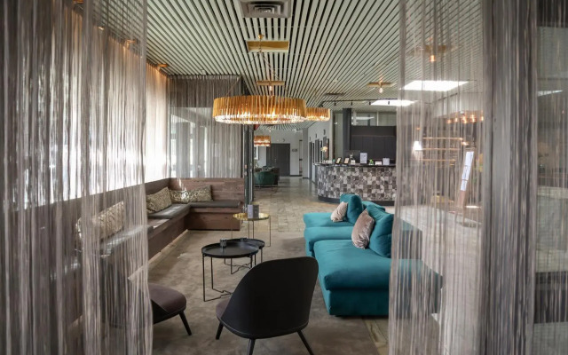 Apple Hotel