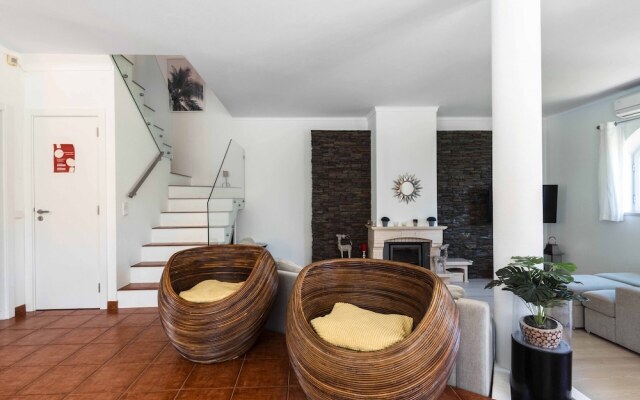 Sesimbra Stylish Villa by Homing