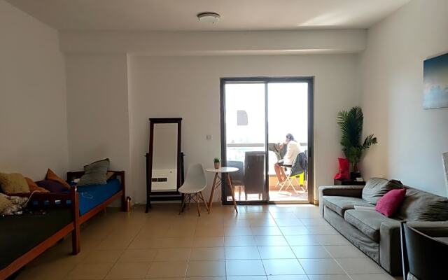 Bombay Backpackers DXB - Adults Only