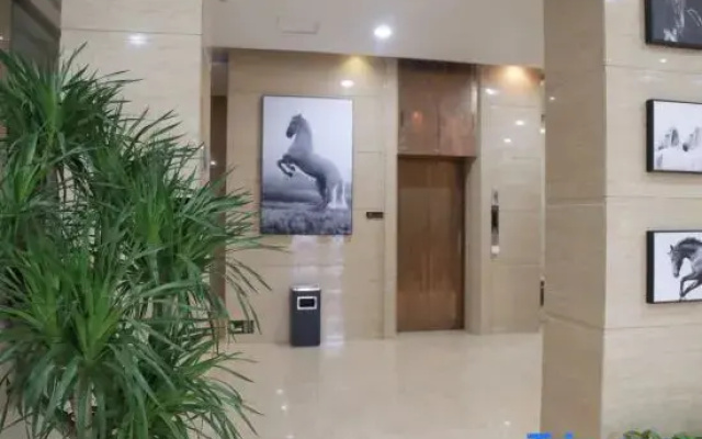 Junyi Hotel (Yucheng People's Hospital)