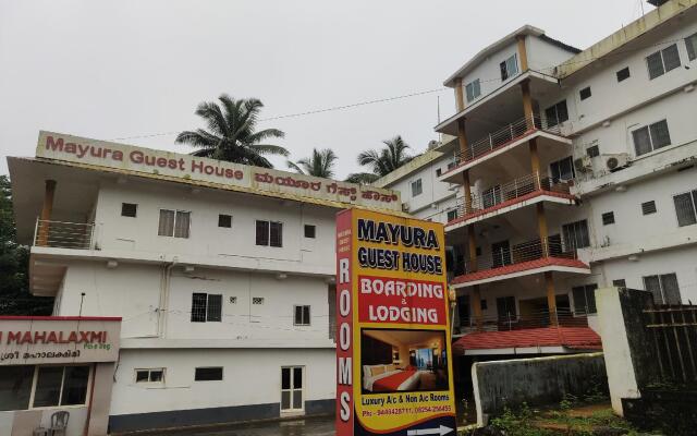 SPOT ON 82628 Mayura Guest House