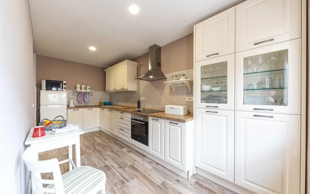 Amazing Home in Vinisce With 4 Bedrooms and Wifi