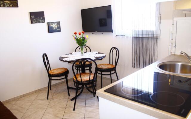 Almond - A2(4+2) in Vir