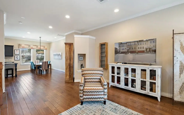 Modern Luxury Townhouse With Private Elevator and Rooftop Terrace