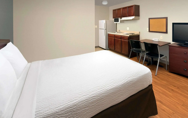 WoodSpring Suites Kansas City Liberty
