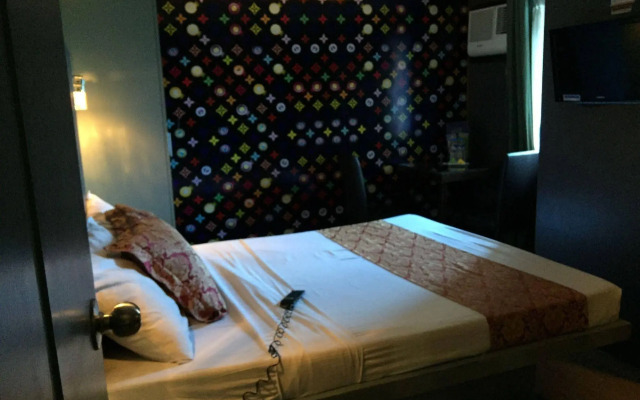 Icon Hotel Macapagal