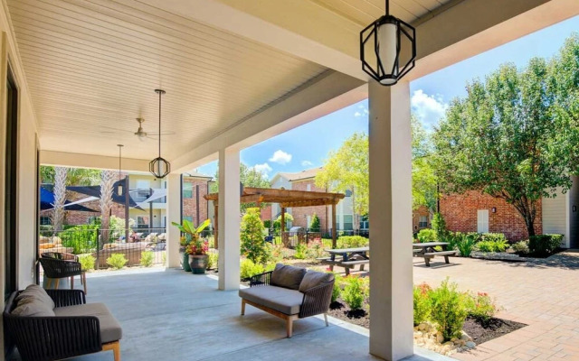The Elvis Presley Urban Luxury Apts Austin
