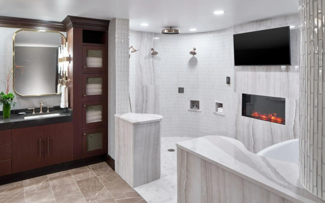 Renaissance Shoals Resort and Spa