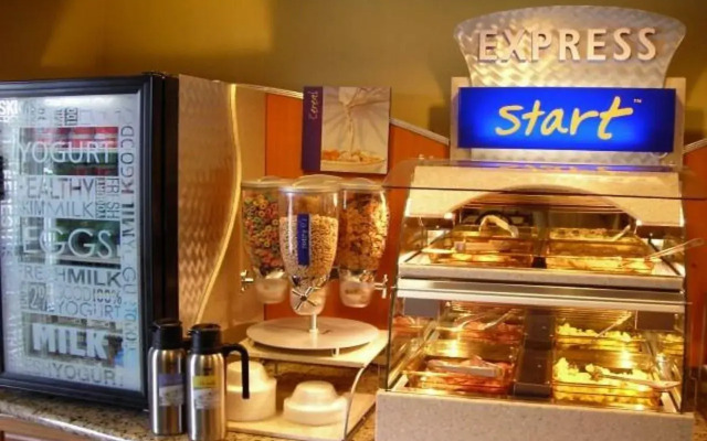 Holiday Inn Express Hotel & Suites Memphis Southwind by IHG