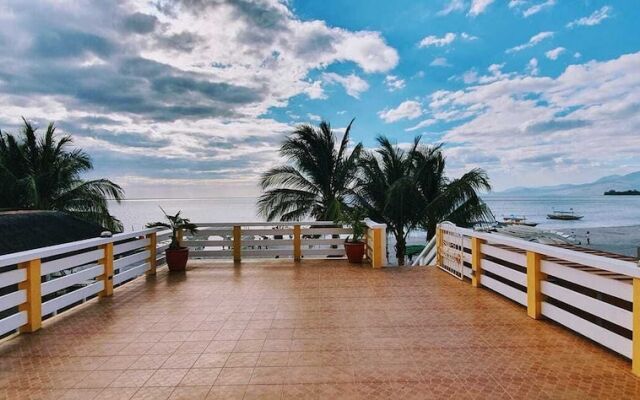 Phi-Phi Beach Hotel and Island Resort
