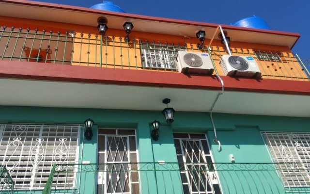 Hostal Sr.Handy Santalla