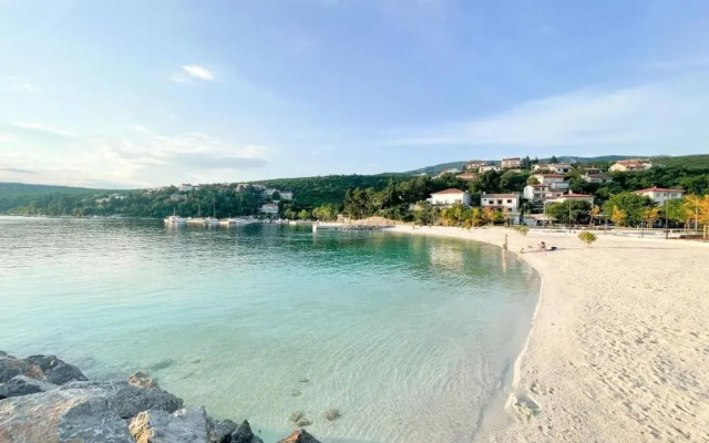 Miro - 300 m From sea - A1 Plavi