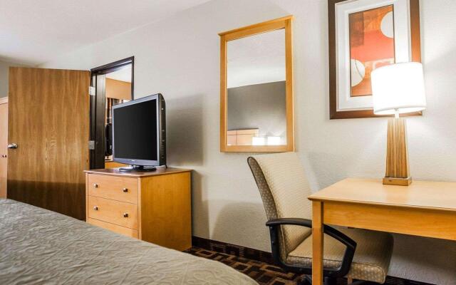 Quality Inn & Suites Des Moines Airport