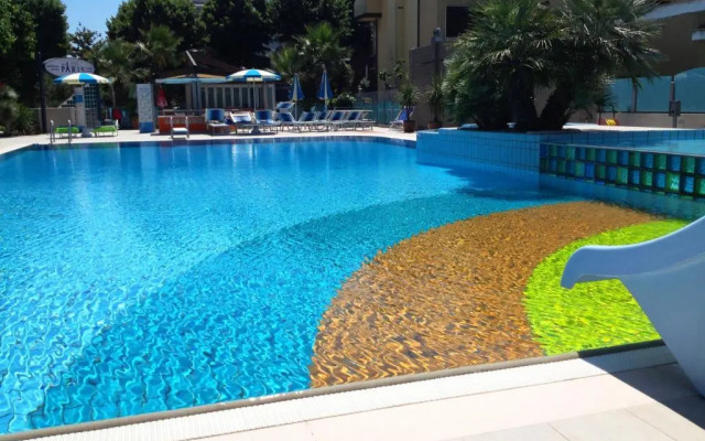 Hotel Paris Resort