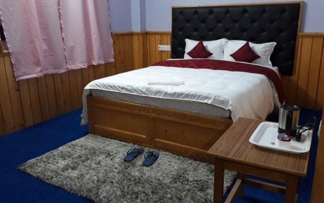 Hill Hotel Lachhung