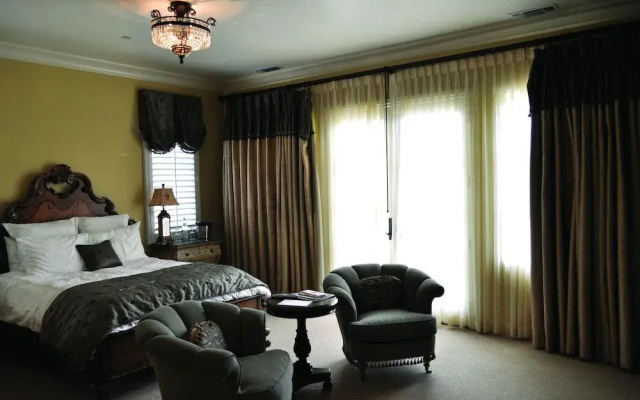 Villa Arden Hills
