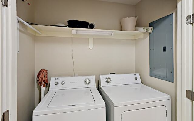 Chloe's Way by RedAwning