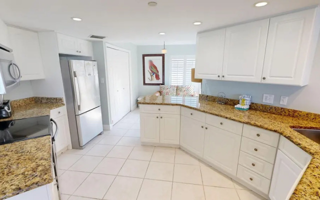 Inlet Reef 308 3 Bedroom Condo by RedAwning