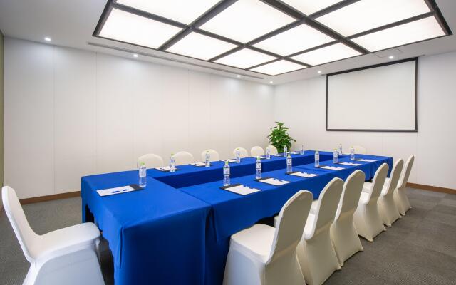 Holiday Inn Express Chengdu West Gate by IHG