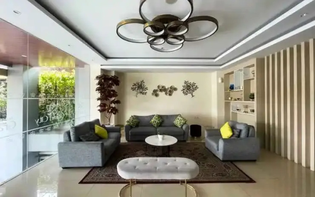 Solo Grand City Hotel