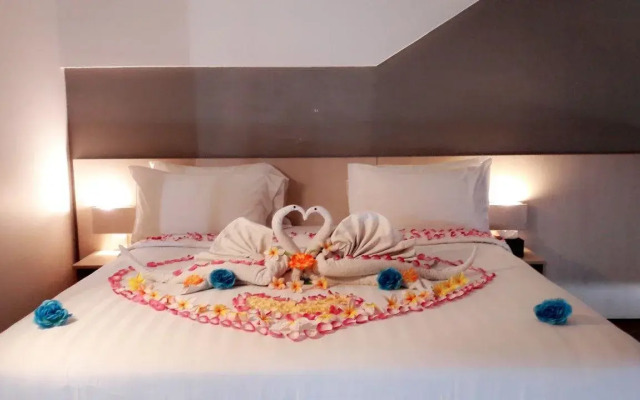 Ozone Hotel Pantai Indah Kapuk