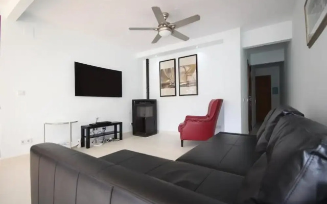 Luxury Penthouse Guatipiti