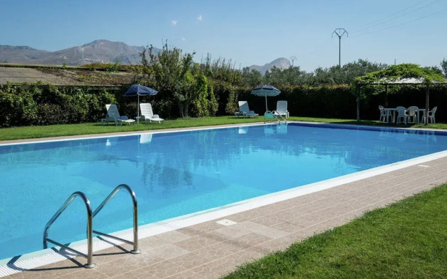 Holiday Home in Sciacca With Shared Pool