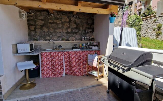 Tramonti Countryside Villa With Jacuzzi and Garden