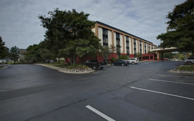 SureStay Plus Hotel by Best Western Chicago Lombard