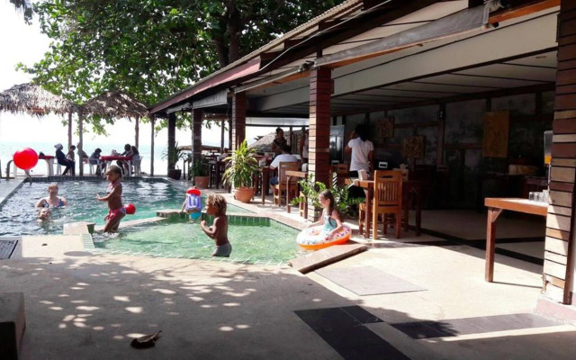 B2 @ Samui Beach Resort